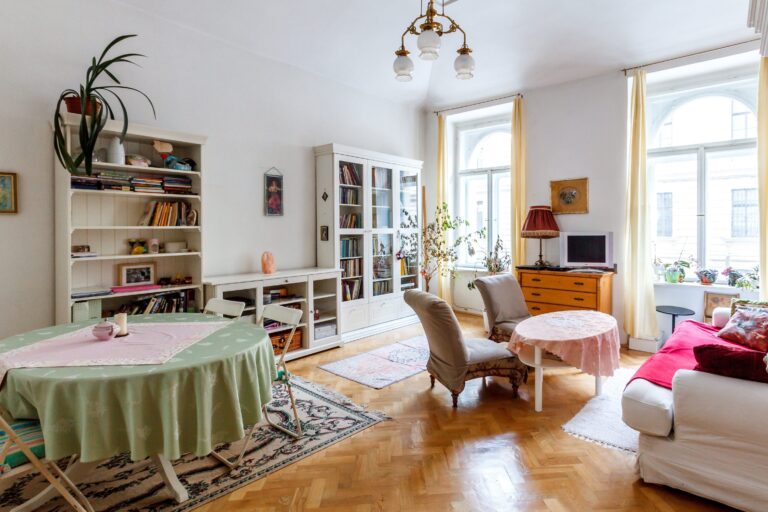 5 trucos efectivos para limpiar los poyetes de las ventanas y mantenerlas impecables