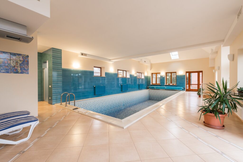 como limpiar y mantener las hamacas de la piscina de manera facil y eficiente