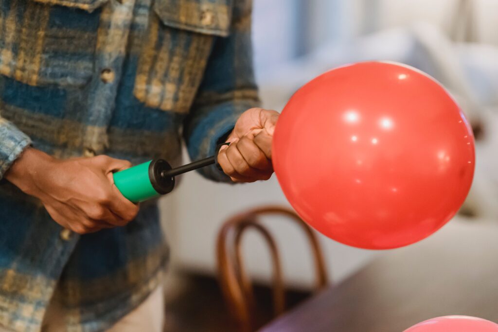 descubre como limpiar de manera efectiva los conductos de aire acondicionado para mejorar la calidad del aire en tu hogar