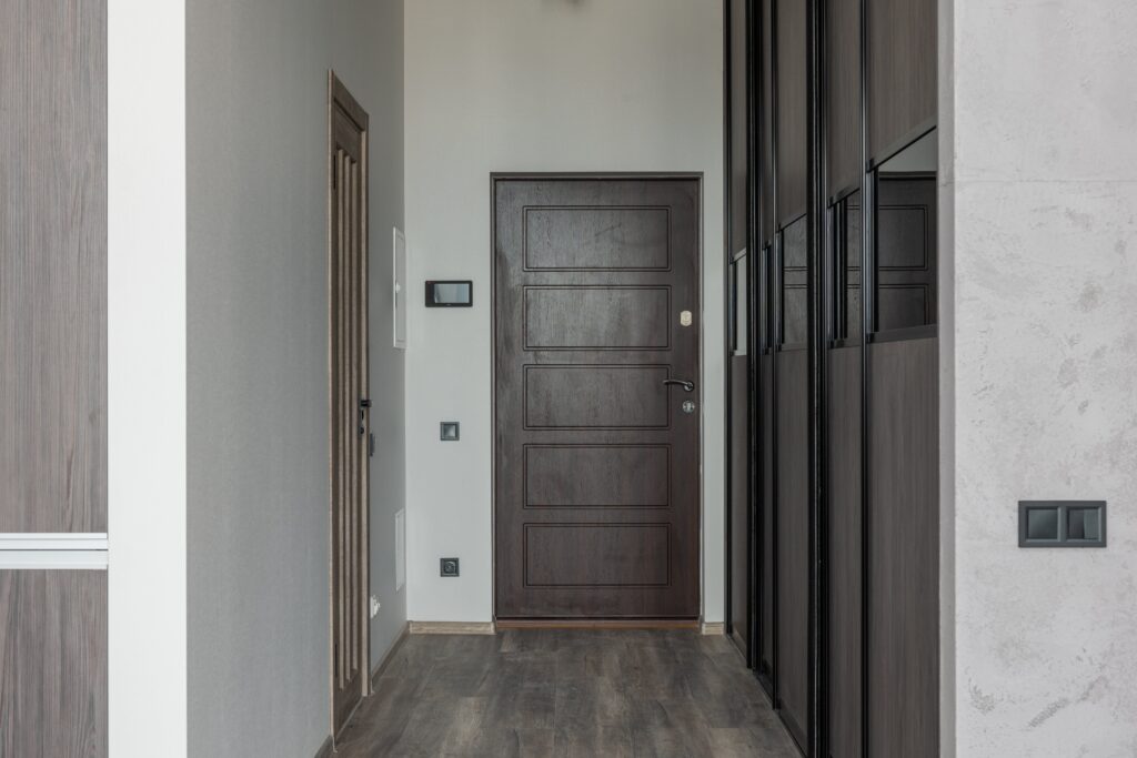 descubre como limpiar y cuidar eficazmente tus muebles de madera natural