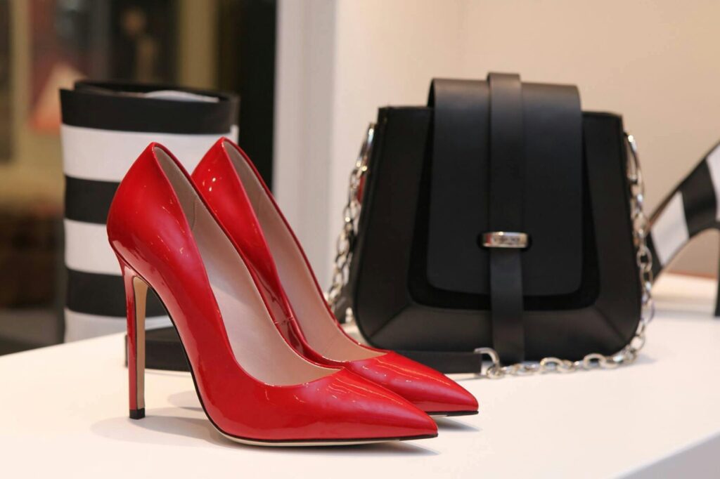 descubre que hacer con los zapatos grandes y aprovecha al maximo tu calzado