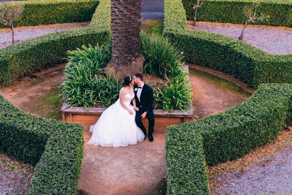 descubre que usar debajo del vestido de novia para lucir radiante en tu gran dia