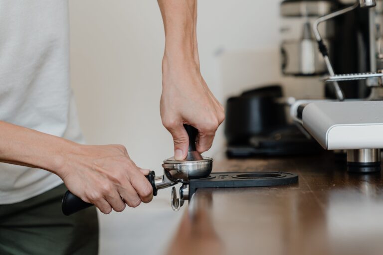 descubre que utilizar si no tienes filtros para tu delicioso cafe